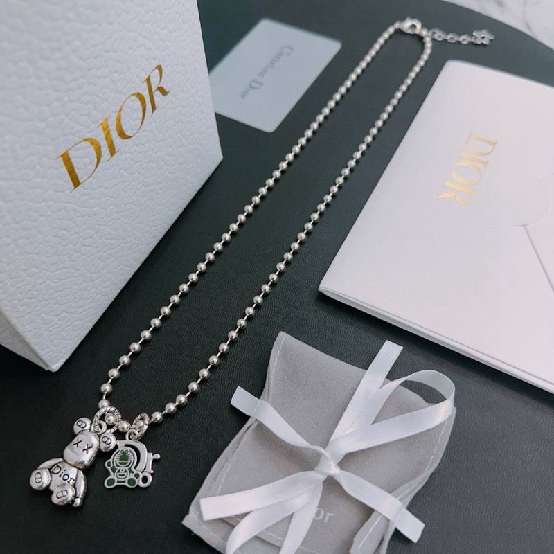 Dior Necklace 08yxs04